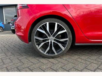 Volkswagen Golf 2.0 TDI GTD 5dr DSG [Nav]