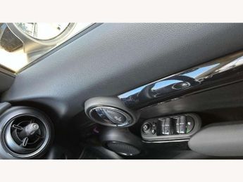 MINI Hatchback 5dr 1.5 Cooper Classic 5dr Auto