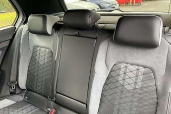 Volkswagen Golf 1.5 eTSI 150 R-Line 5dr DSG