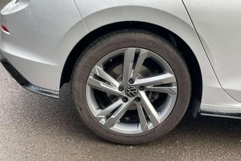 Volkswagen Golf 1.5 eTSI 150 R-Line 5dr DSG