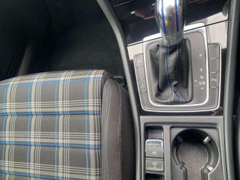 Volkswagen Golf GTE 1.4 TSI GTE 5dr DSG