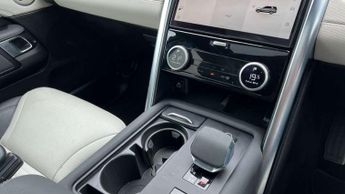 Land Rover Discovery 3.0 D300 R-Dynamic SE 5dr Auto