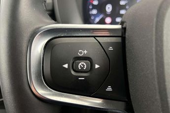 Volvo XC40 1.5 T3 [163] R DESIGN 5dr Geartronic