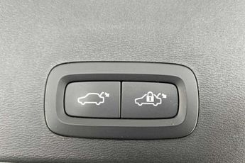 Volvo XC40 1.5 T3 [163] R DESIGN 5dr Geartronic