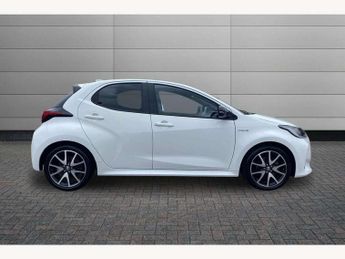 Toyota Yaris 1.5 Hybrid Dynamic 5dr CVT