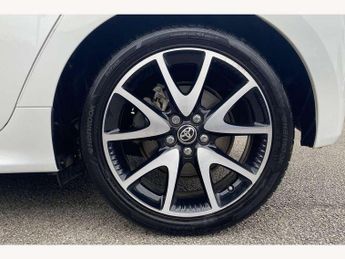 Toyota Yaris 1.5 Hybrid Dynamic 5dr CVT