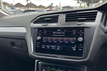 Volkswagen Tiguan 1.4 TSI eHybrid Life 5dr DSG