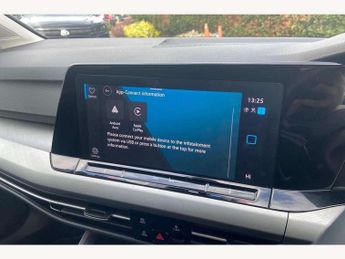 Volkswagen Golf 1.5 eTSI 150 Life 5dr DSG