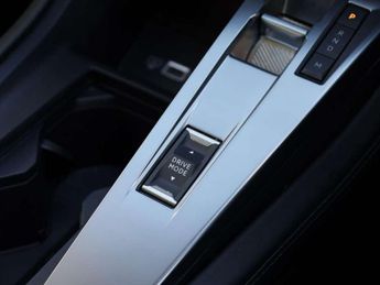 Peugeot 308 1.2 PureTech Allure Premium 5dr EAT8