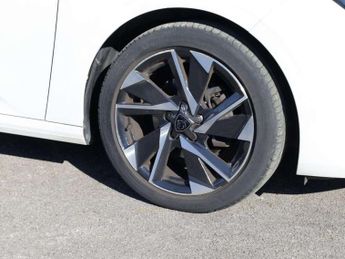 Peugeot 308 1.2 PureTech Allure Premium 5dr EAT8