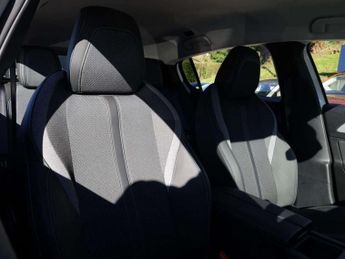 Peugeot 308 1.2 PureTech Allure Premium 5dr EAT8