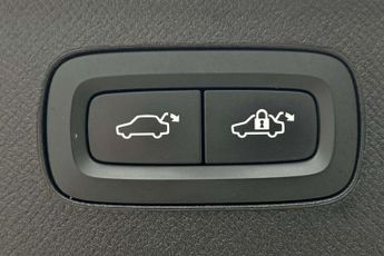 Volvo XC90 2.0 B5D [235] Momentum 5dr AWD Geartronic