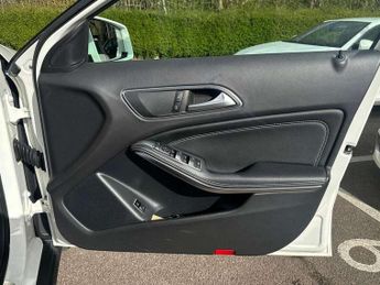 Mercedes-Benz GLA GLA 220d 4Matic Sport Executive 5dr Auto