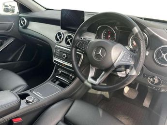 Mercedes-Benz GLA GLA 220d 4Matic Sport Executive 5dr Auto