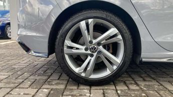 Volkswagen Golf 1.5 eTSI 150 R-Line 5dr DSG