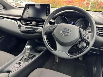 Toyota C-HR 1.8 Hybrid Icon 5dr CVT