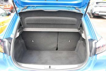 Peugeot 208 1.2 PureTech 100 Allure Premium + 5dr EAT8