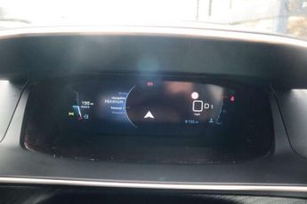 Peugeot 208 1.2 PureTech 130 Allure Premium + 5dr EAT8