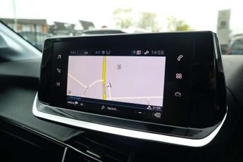 Peugeot 208 1.2 PureTech 130 Allure Premium + 5dr EAT8