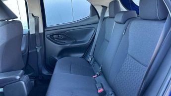Toyota Yaris 1.5 Hybrid Design 5dr CVT