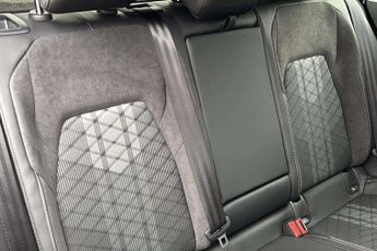 Volkswagen Golf 1.5 eTSI 150 R-Line 5dr DSG