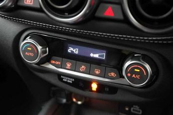 Nissan Juke 1.6 Hybrid N-Connecta 5dr Auto