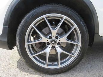 Mercedes-Benz GLC GLC 300 4Matic AMG Line Premium Plus 5dr 9G-Tronic