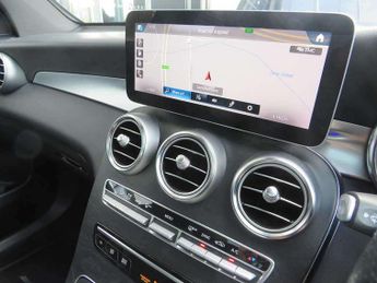Mercedes-Benz GLC GLC 300 4Matic AMG Line Premium Plus 5dr 9G-Tronic