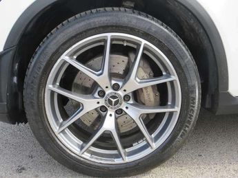 Mercedes-Benz GLC GLC 300 4Matic AMG Line Premium Plus 5dr 9G-Tronic