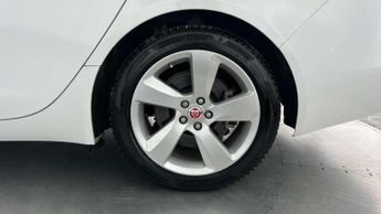 Jaguar XF Sportbrake 2.0i Portfolio 5dr Auto