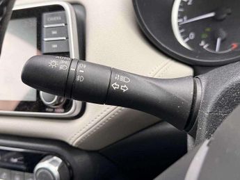 Nissan Micra 1.0 IG-T 92 Tekna 5dr CVT