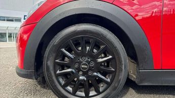MINI Hatchback 5dr 1.5 Cooper Classic 5dr Auto