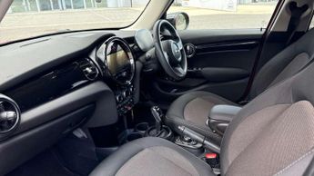 MINI Hatchback 5dr 1.5 Cooper Classic 5dr Auto