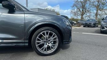 Audi Q3 35 TFSI Black Edition 5dr S Tronic [20" Alloy]