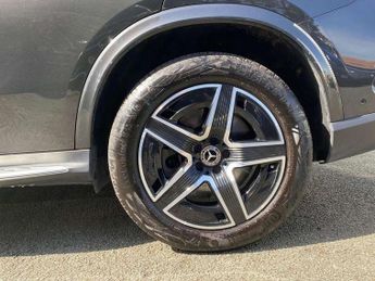 Mercedes-Benz GLC GLC 300e 4Matic AMG Line 5dr 9G-Tronic