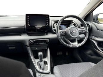 Toyota Yaris 1.5 Hybrid Design 5dr CVT