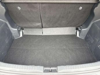 Toyota Yaris 1.5 Hybrid Design 5dr CVT