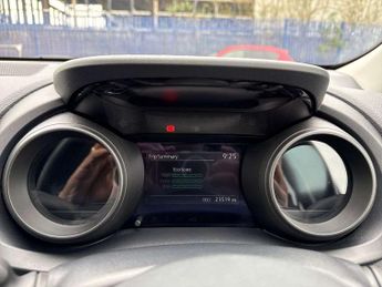 Toyota Yaris 1.5 Hybrid Design 5dr CVT