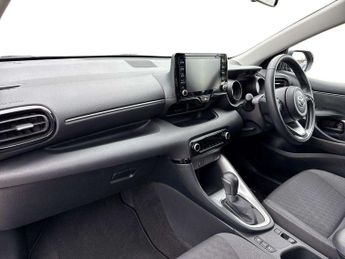 Toyota Yaris 1.5 Hybrid Design 5dr CVT