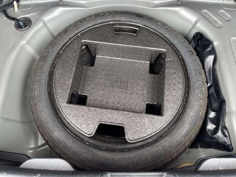 Toyota Yaris 1.5 Hybrid Design 5dr CVT
