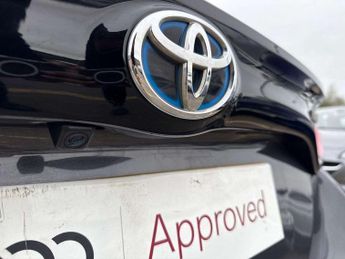 Toyota Yaris 1.5 Hybrid Design 5dr CVT