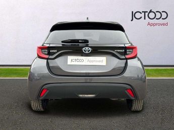 Toyota Yaris 1.5 Hybrid Design 5dr CVT