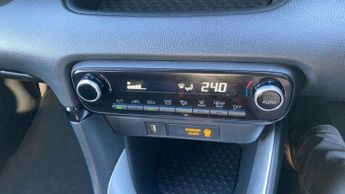 Toyota Yaris 1.5 Hybrid Design 5dr CVT