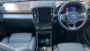 Volvo XC40 2.0 B3P Plus Dark 5dr Auto