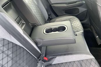 Volkswagen Golf 1.5 eTSI 150 R-Line 5dr DSG