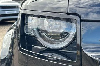Land Rover Defender 2.0 P300 X-Dynamic SE 90 3dr Auto