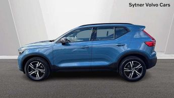 Volvo XC40 2.0 B3P Plus Dark 5dr Auto