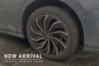 Volkswagen Golf 1.5 eTSI 150 Life 5dr DSG