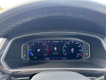Volkswagen Tiguan 2.0 TDI R-Line 5dr DSG