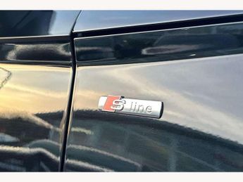 Audi Q5 50 TFSI e Quattro S Line 5dr S Tronic